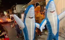 Cargar imagen en el visor de la galería, Adult and Kid Blue Shark Inflatable Costumes… SHINYOU
